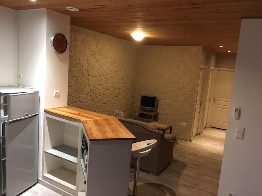 Gite Aux Aspres Logement De 65M² Fontcouverte  Exterior foto